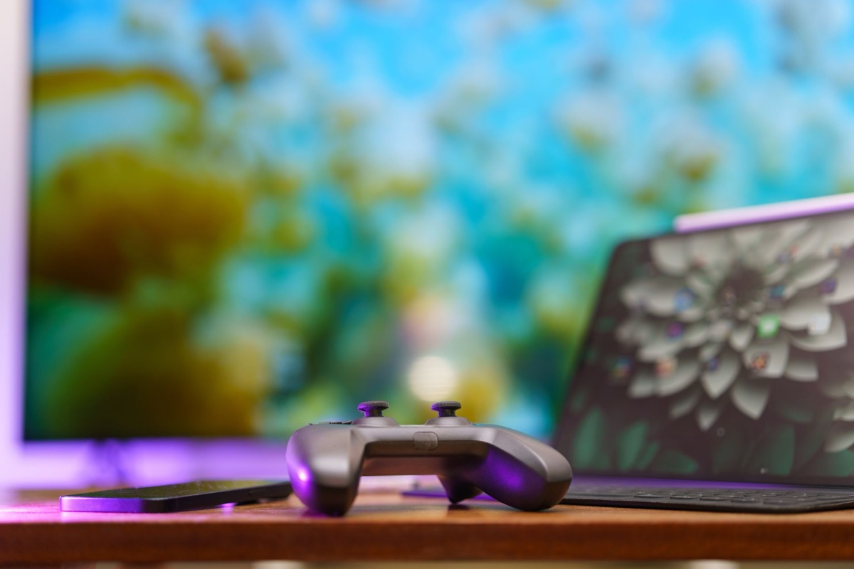 Equipo de videojuegos profesional para PC y consolas