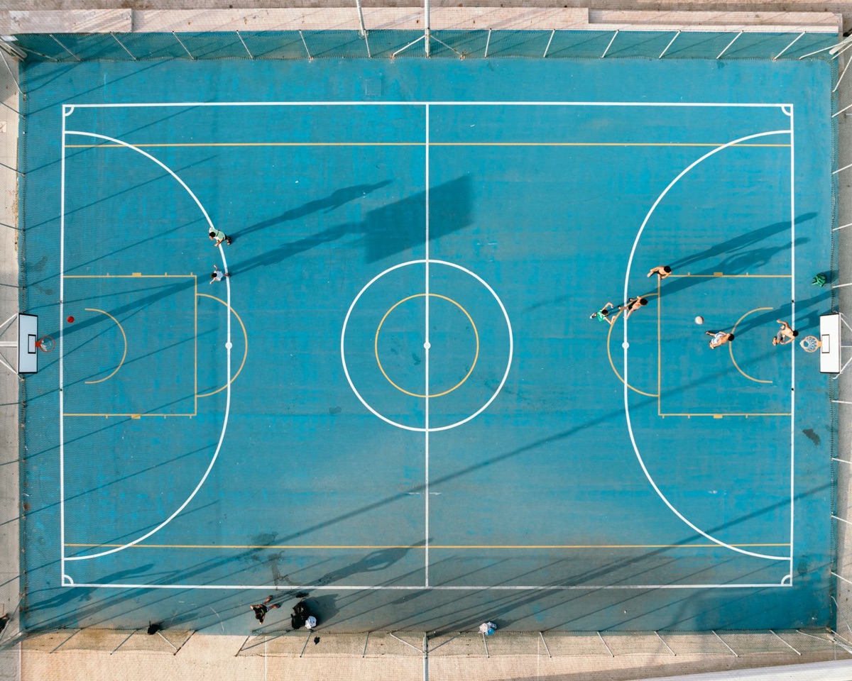 Court de basquete com jogadores no evento NBA All-Star Game