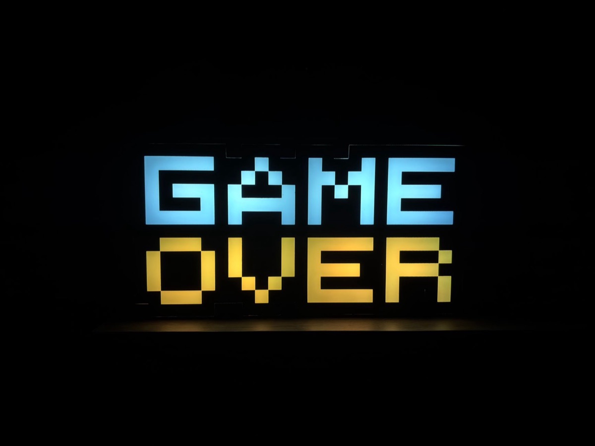 Video game rating sticker