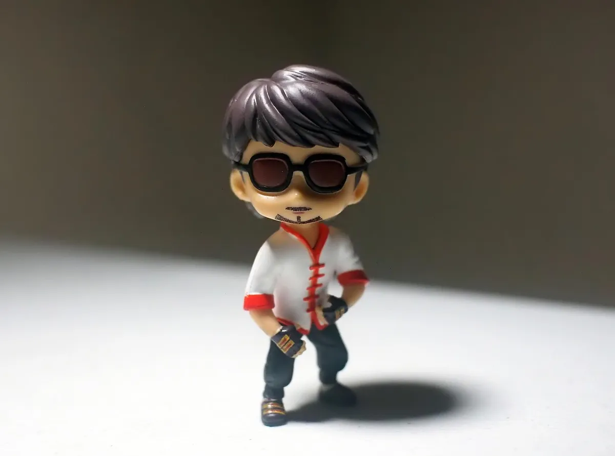 adult, man, male, fighter, martial, arts, combat, skill, hand, to, online, game, video, character, league, of, legends, toy, figurine, cute, lee