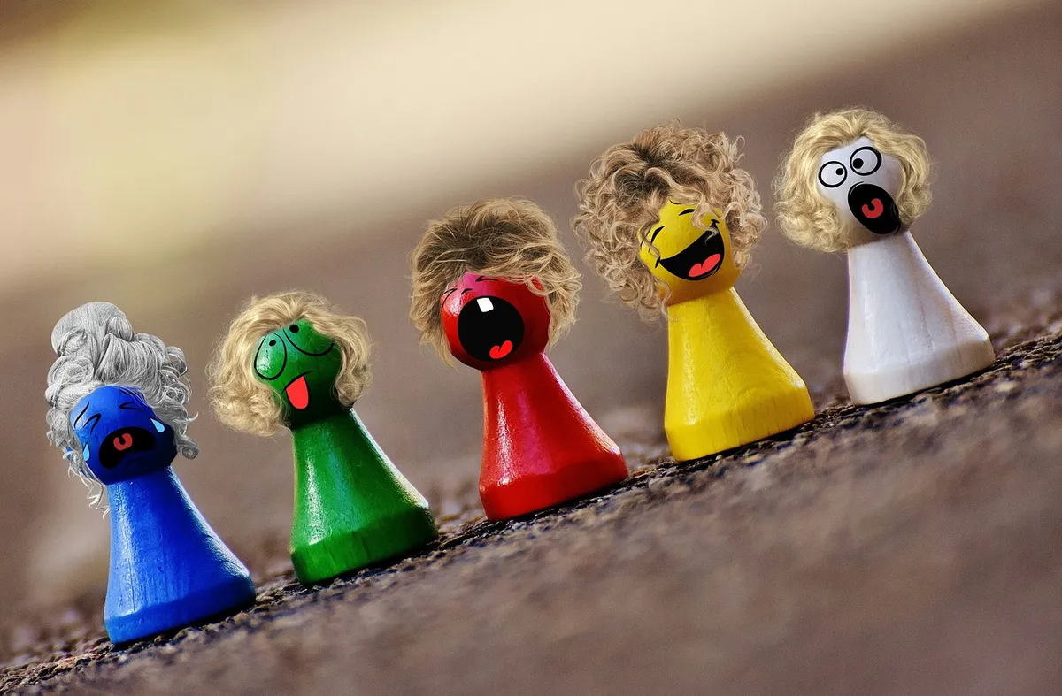 play stone, multicoloured, smilies, fun, faces, characters, coloured, wood, game, game characters, toy, children, to play, red, green, white, blue, yellow, fun,