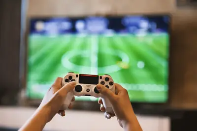 Simulación realista en juegos: desafíos para fidelidad técnica